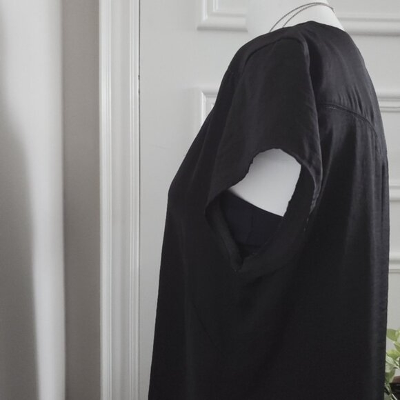 Comfy Soft Cap Sleeve Blouse Yolk Seam Back Design And Curved Trim - Picture 6 of 9